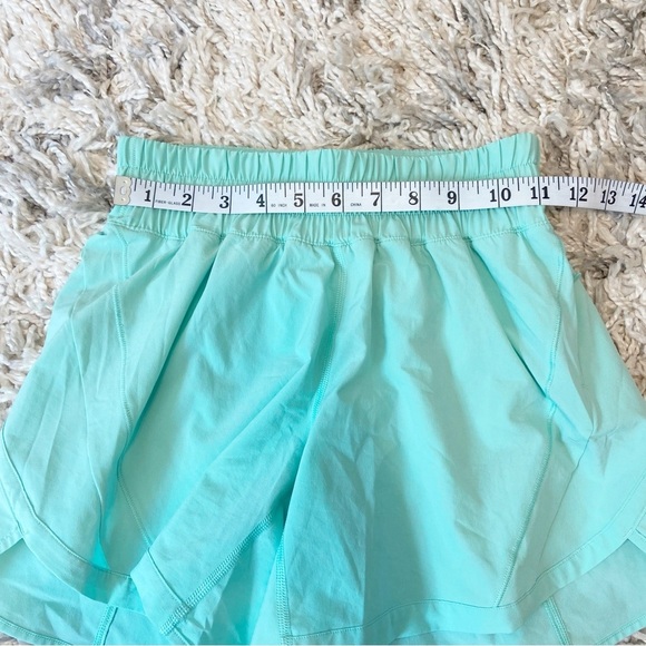 Lululemon | Women’s Tracker Short In Aqua Mint pull on Runner Short Size 4 - Picture 11 of 13
